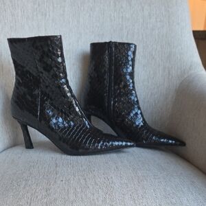 Steve Madden Black Snakeskin Heeled Boots